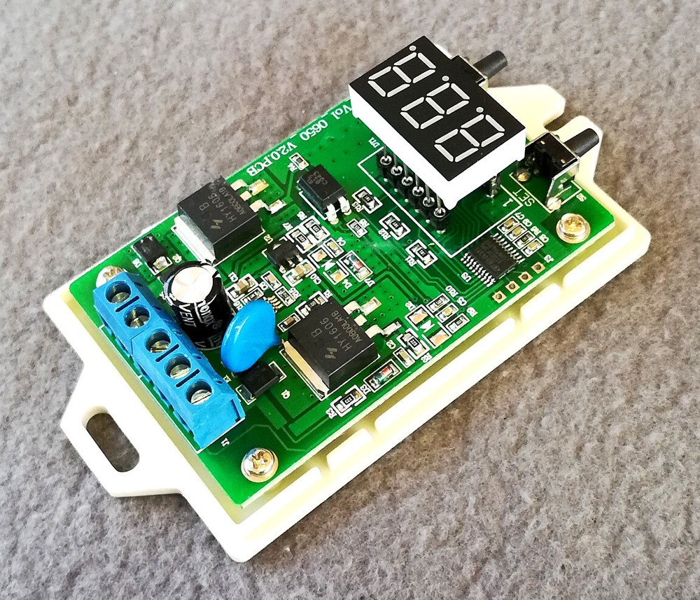 G4D 100% DIGITAL Brain 48 VDC Battery Controller Regulator Wind Generator Solar