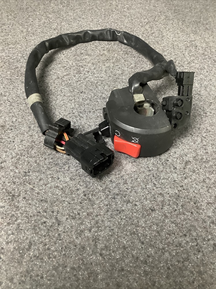 2007 ZX6 Right Hand Switch Assy. 639