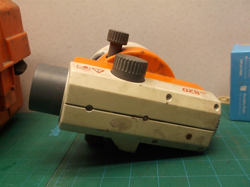 Leica NA820 Transit