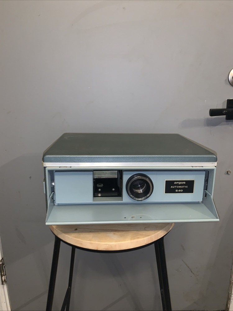 1961 Argus Automatic 540 Slide Projector