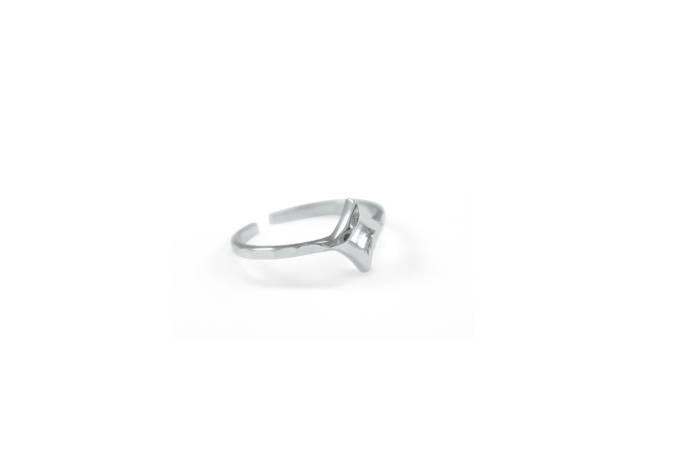 Diamond shape Sterling silver ring with adjustable back
