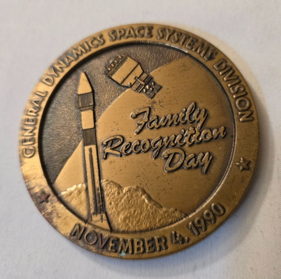 General Dynamics Space Systems Division 1990 Challenge Coin Medallion