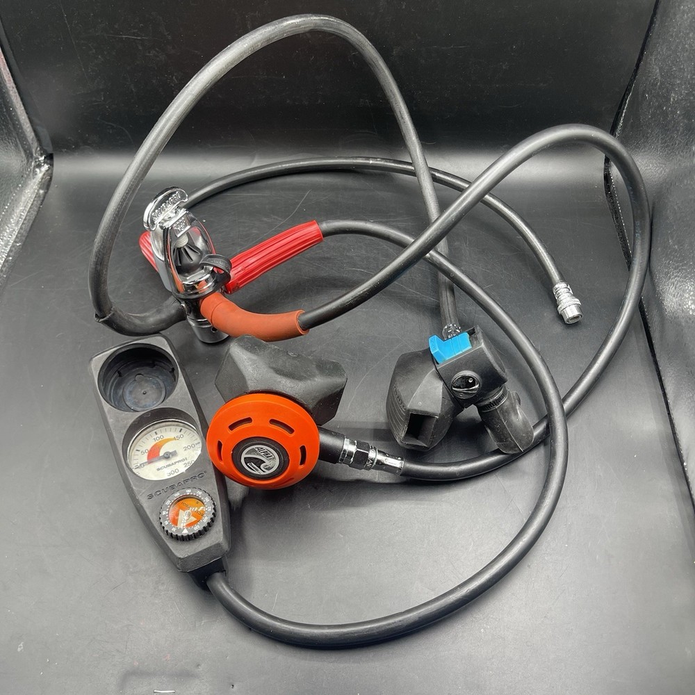 Scubapro Regulator And Gauge Console With Extra Oceanic Aploha Reg Untested