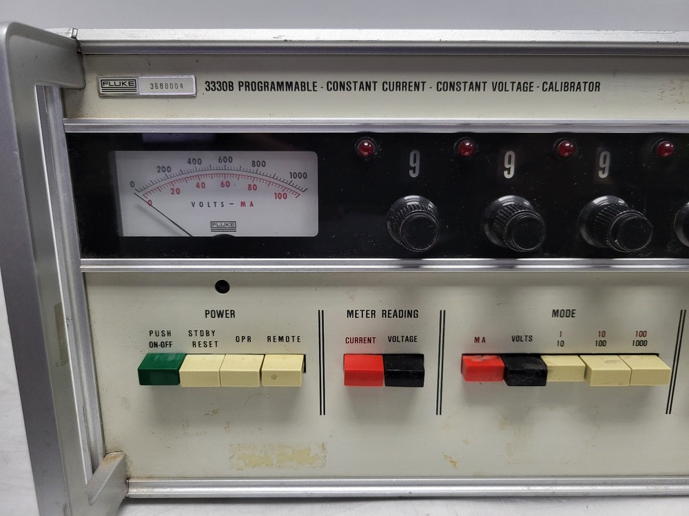 Fluke 3330B Constant Current Voltage Calibrator Parts (Powers On)