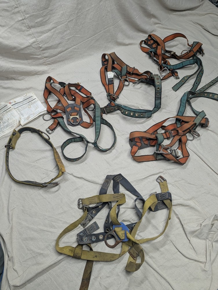 MSA ROSE PULLOVER SAFETY HARNESS And Belt Lot