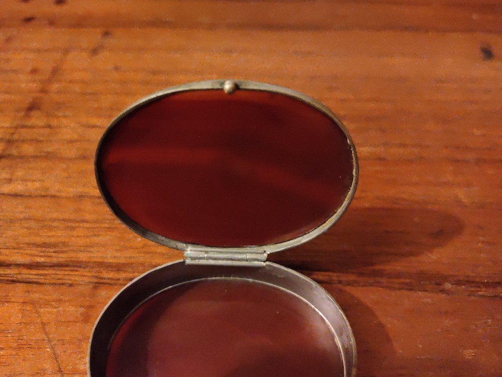 Antique Lacquer Snuff Box.