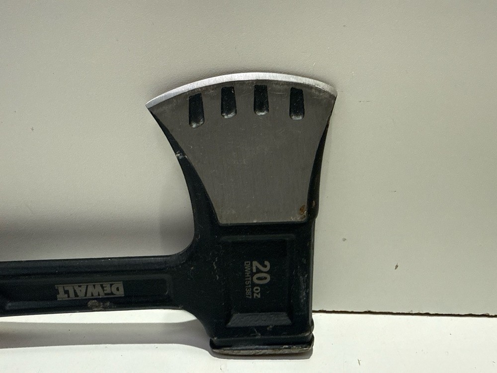 DEWALT HATCHET MODEL DWHT51387 (P22016912)