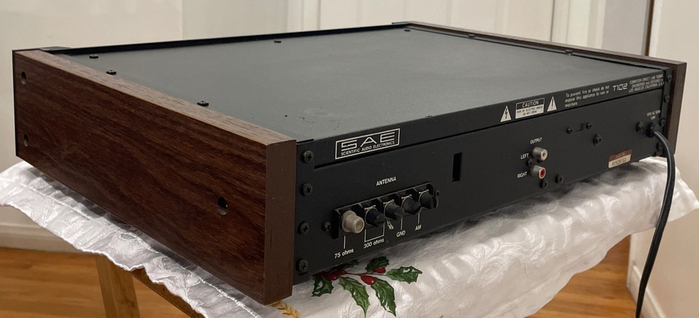 SAE T102 Digital Tuner