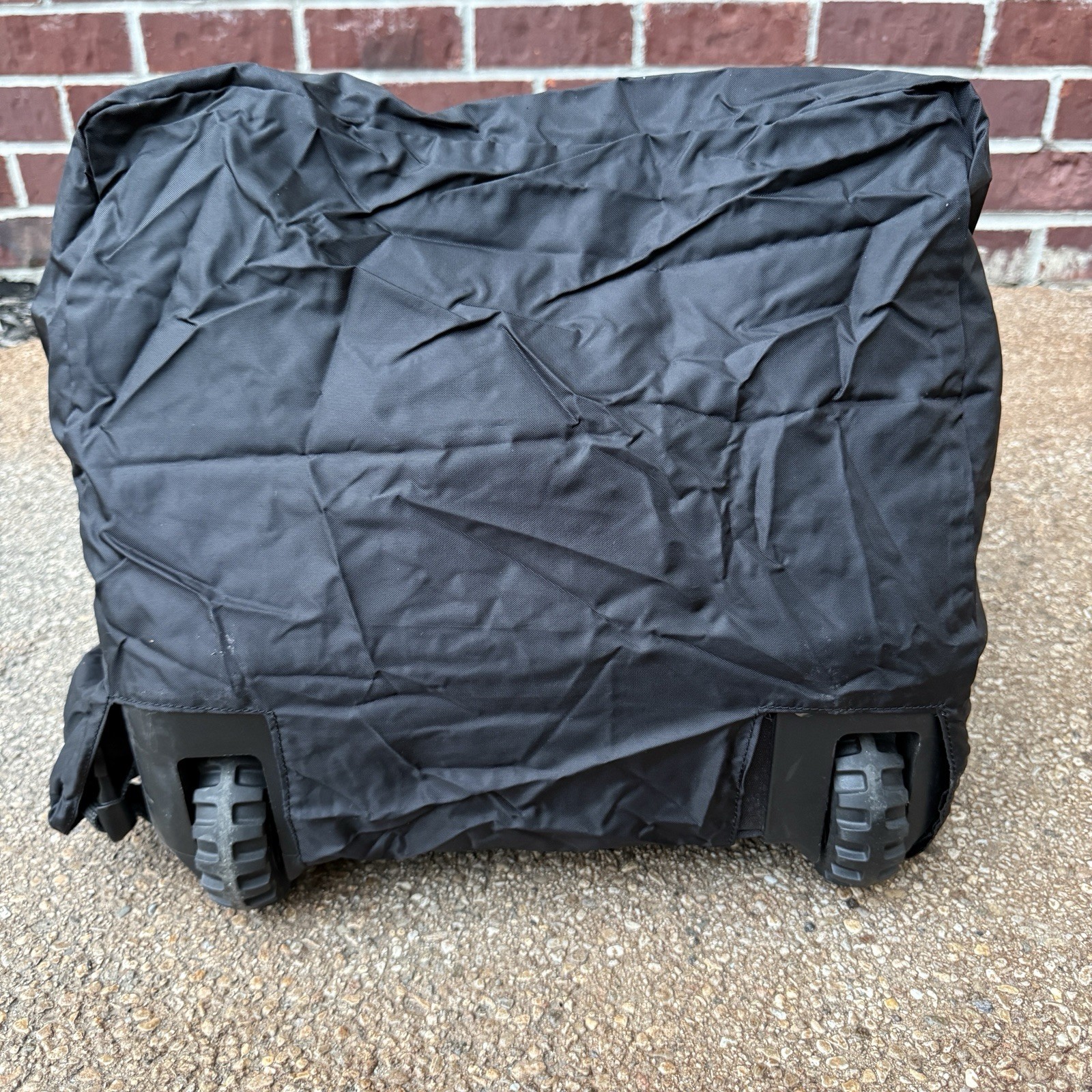 Akona Adventure Gear 31x15x15 XL Travel Dive Scuba Roller Bag Black Rain Cover