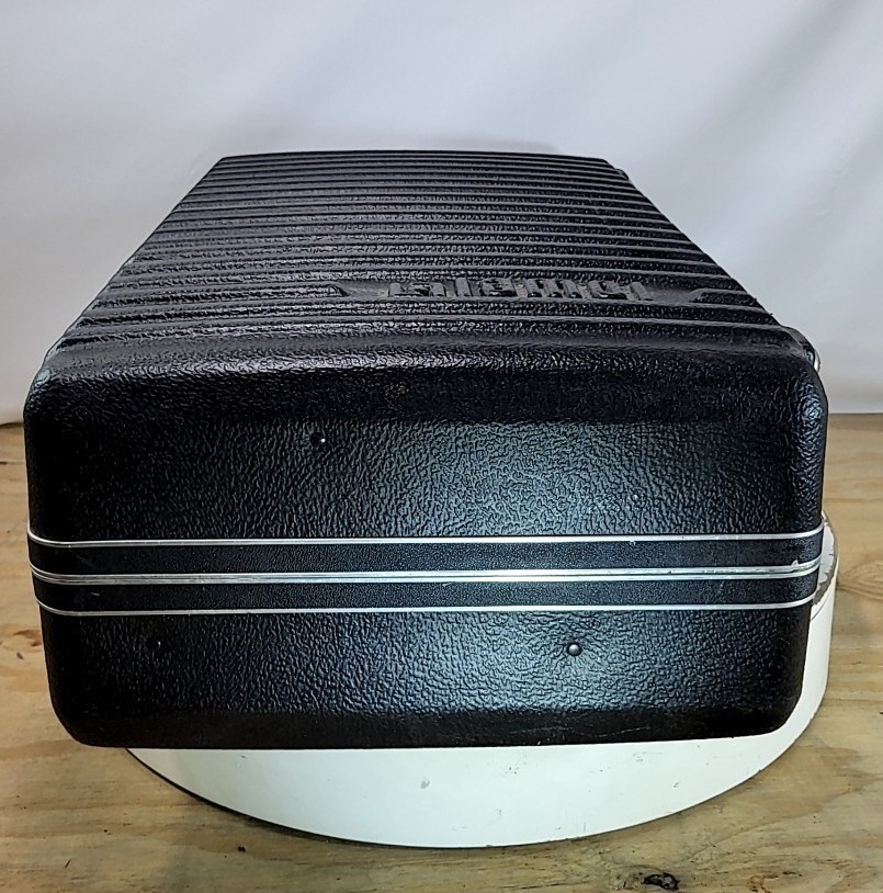 LOWEL Hard Case Large Black