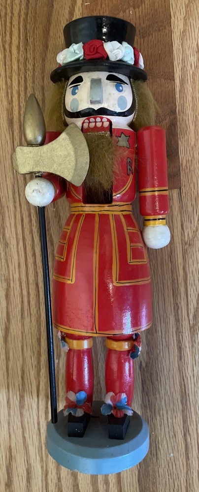 Solier Nutcracker Wooden 10” Tall