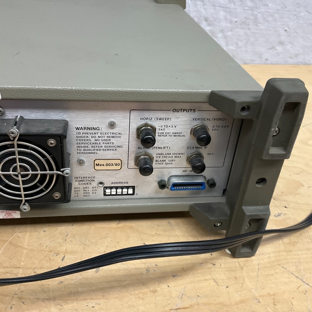 HP 853A Spectrum Analyzer Display w/ Module 8558B 0.1-1500 MHz