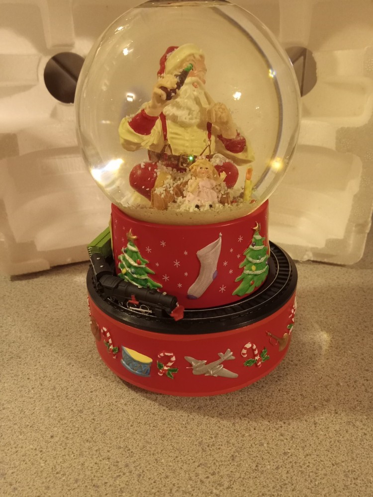 Coca-Cola Musical Snow Globe From Hallmark/ Does Work
