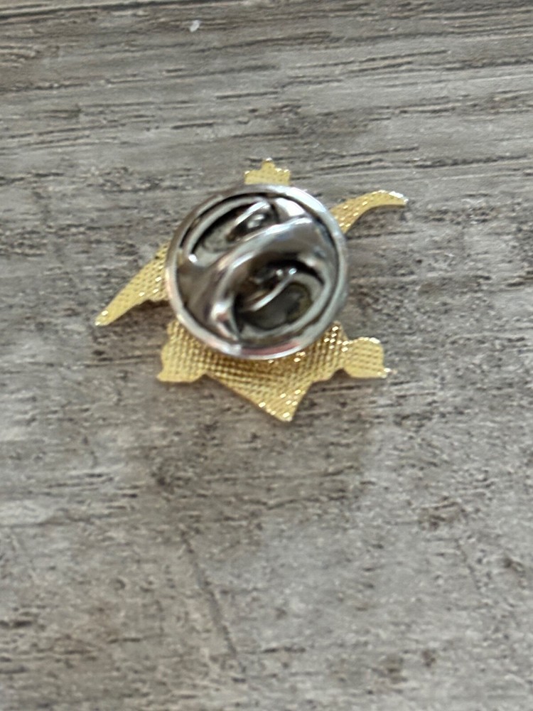Anheuser Busch Pinback - Tie, lapel, hat