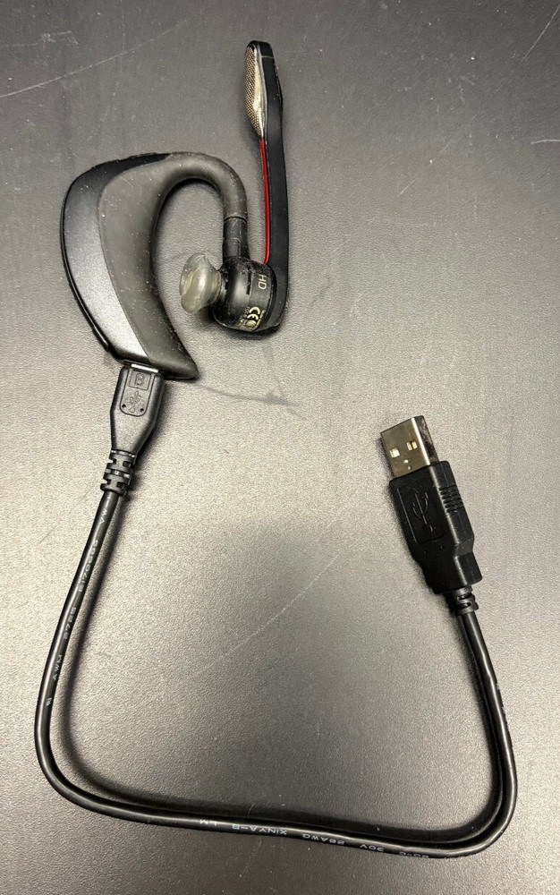Plantronics Ear Piece/Microphone with USB Charging Cord UNTESTED