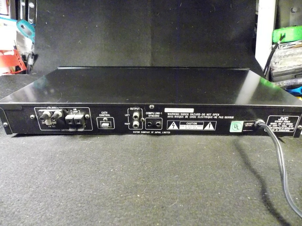 JVC FX-330 AM/FM Computer Controlled Quartz-Lock Tuner Tested Working