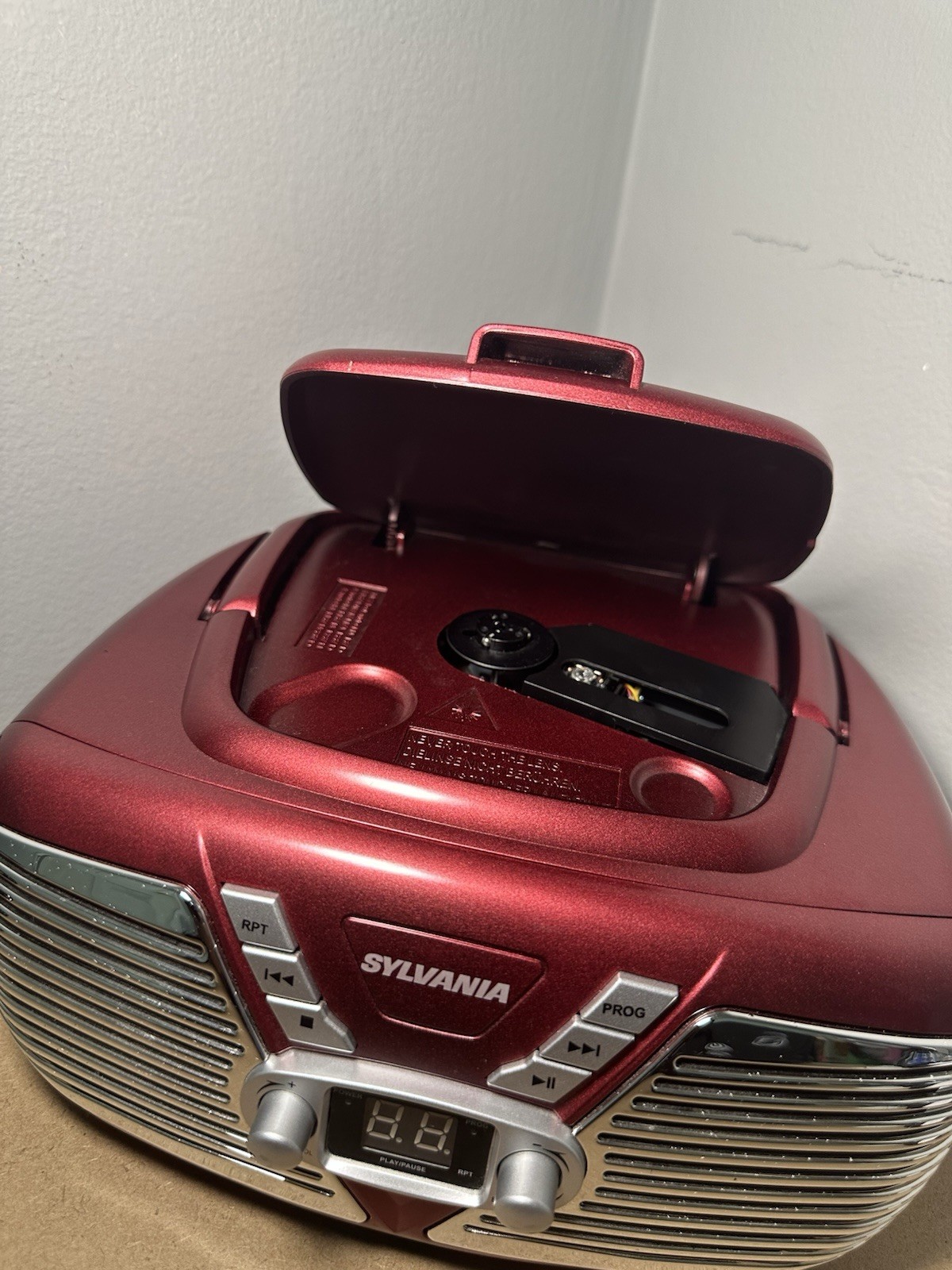 SYLVANIA SRCD211 Red Portable CD Boombox AM/FM Radio CD Player AUX In