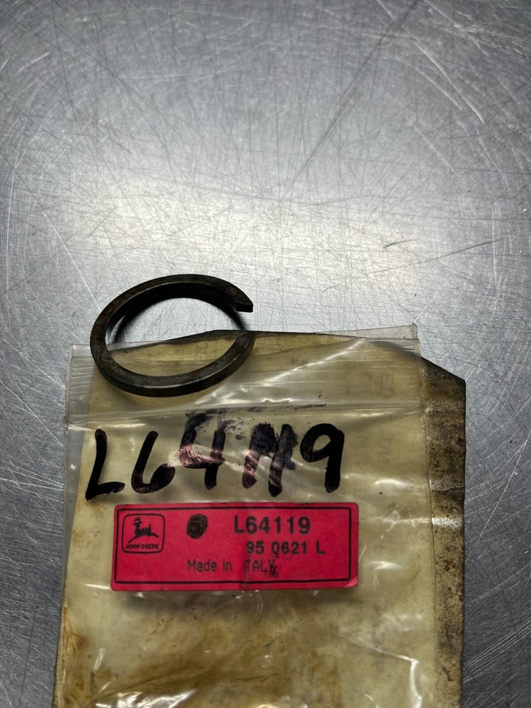 L64119 Genuine OEM John Deere SNAP RING