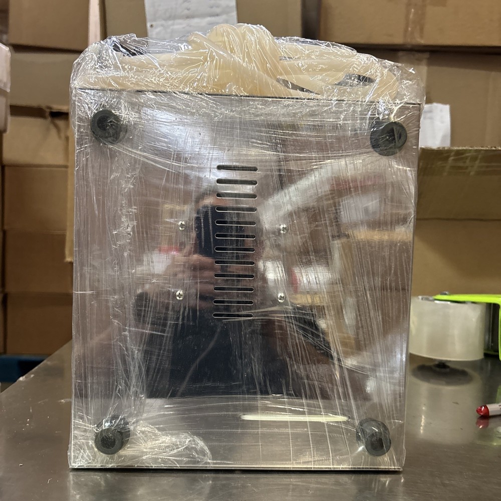 NUTRIBODY AUTOMATIC QUANTITATIVE LIGIUD MACHINE. LT130