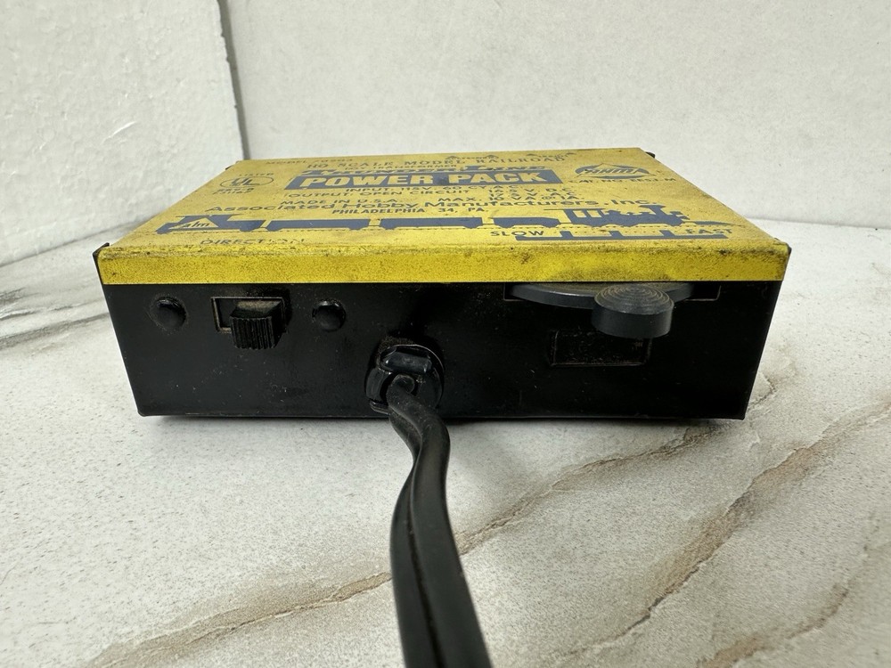 Model 70203 Thunder Line Power Pack Transformer HO Scale Model Train Railroad