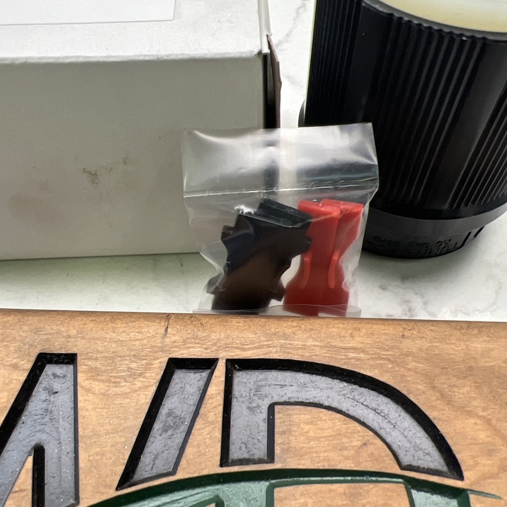 Grounding Locking Plug 30 A 480 V AC ELE258