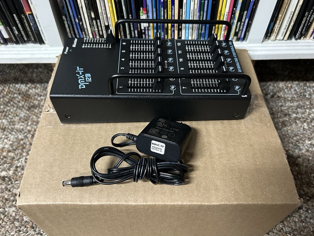 Integrated Controls DMX-iT 12B Portable DMX 12-Channel Stage Lighting Controller