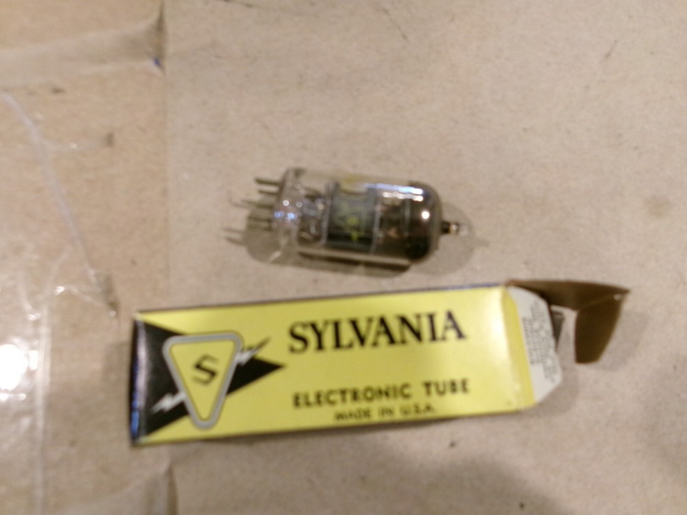 OEM VINTAGE ELECTRONIC TUBE SYLVANIA 5EU8