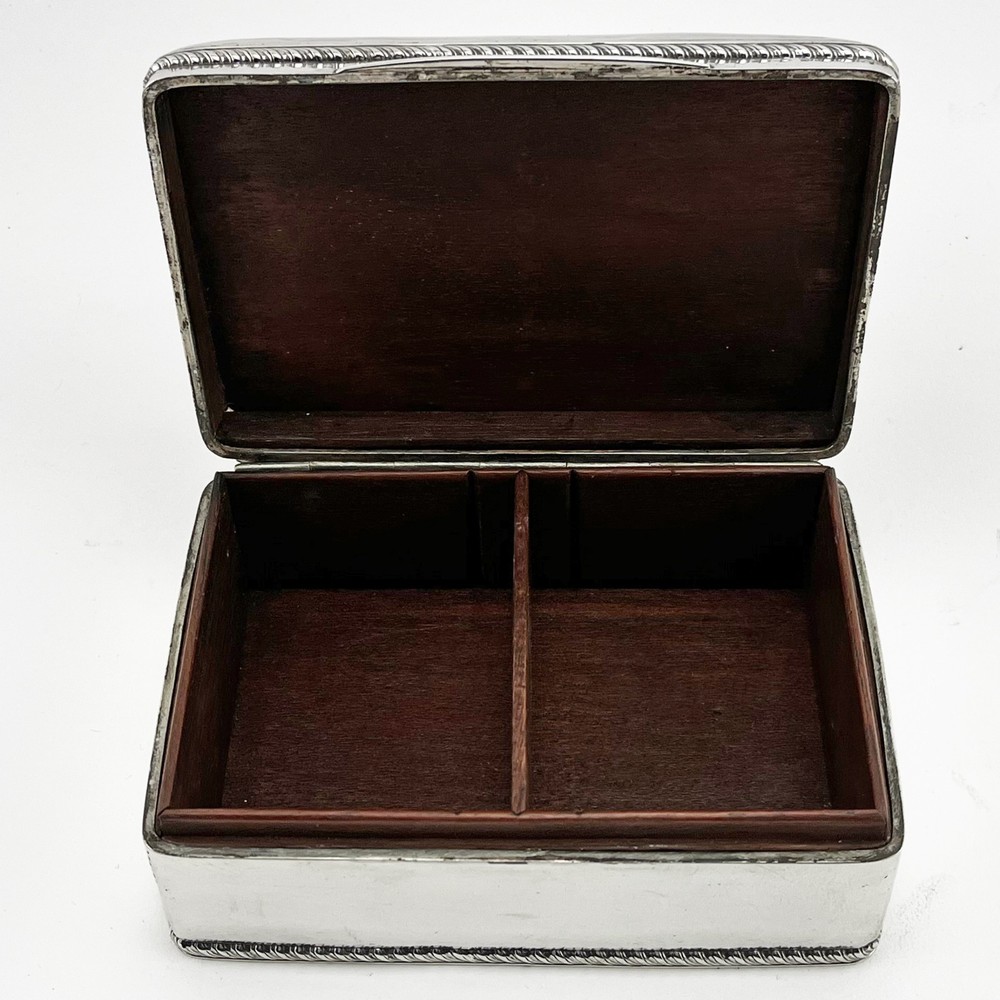 Handsome Plain Sterling Silver Trinket or Cigarette Box 1900 Birmingham
