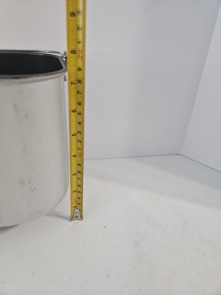 Sunbeam Model 5891 Bread Maker Machine Pan NO PADDLE Good Condition Replacement