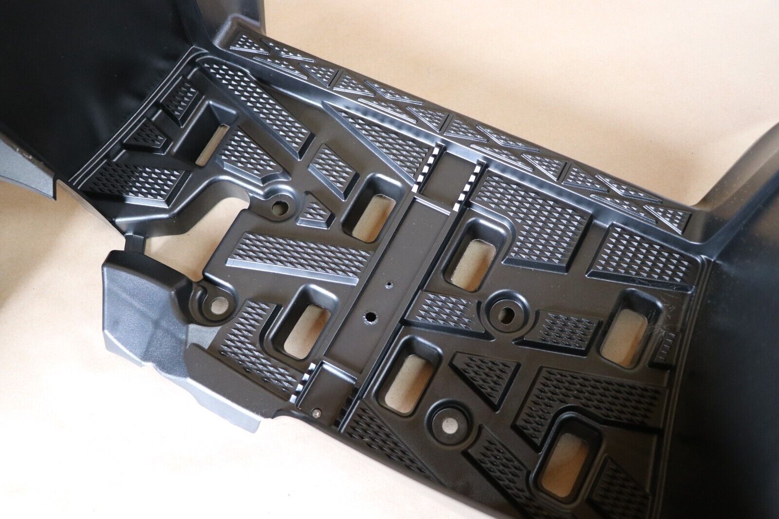 2 x OEM Floorboard footrest footwell guards L+R Yamaha Kodiak Grizzly 550 700