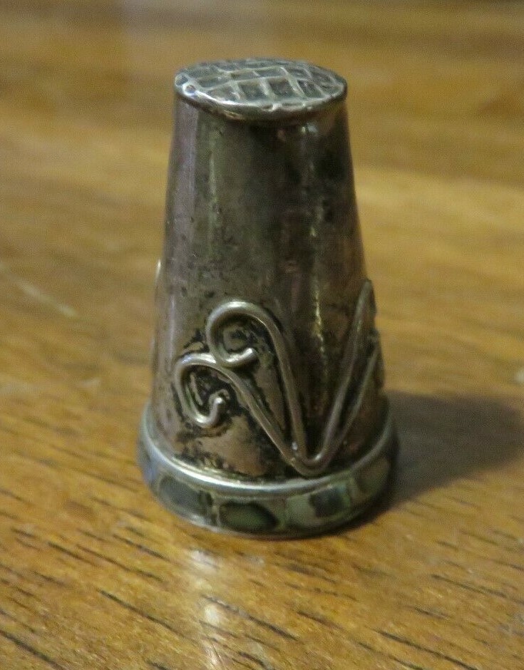 VINTAGE THIMBLE ABALONE TRIM GOOD SHAPE