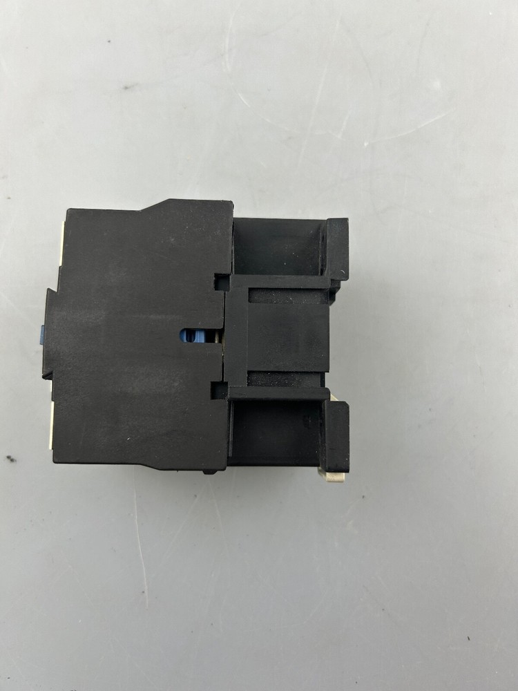 Telemecanique Square LC1D2510 Contactor (Used)