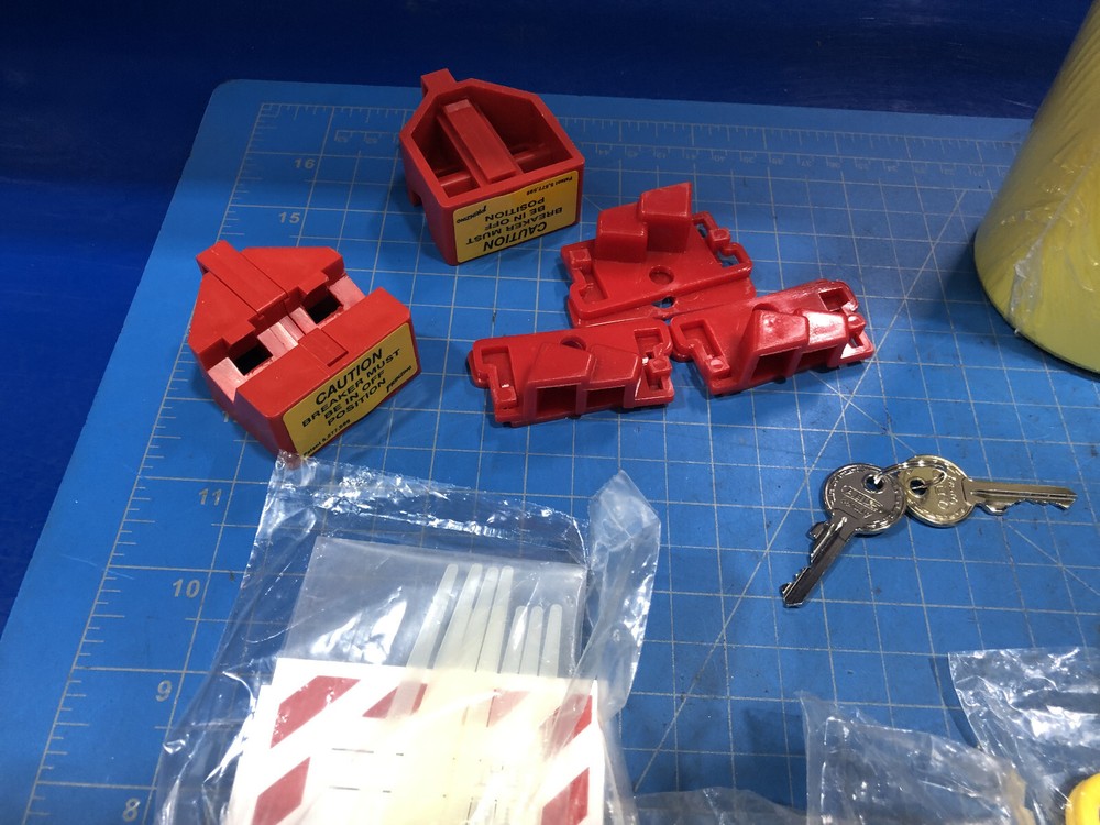 5U714 Lockout Tagout Kit