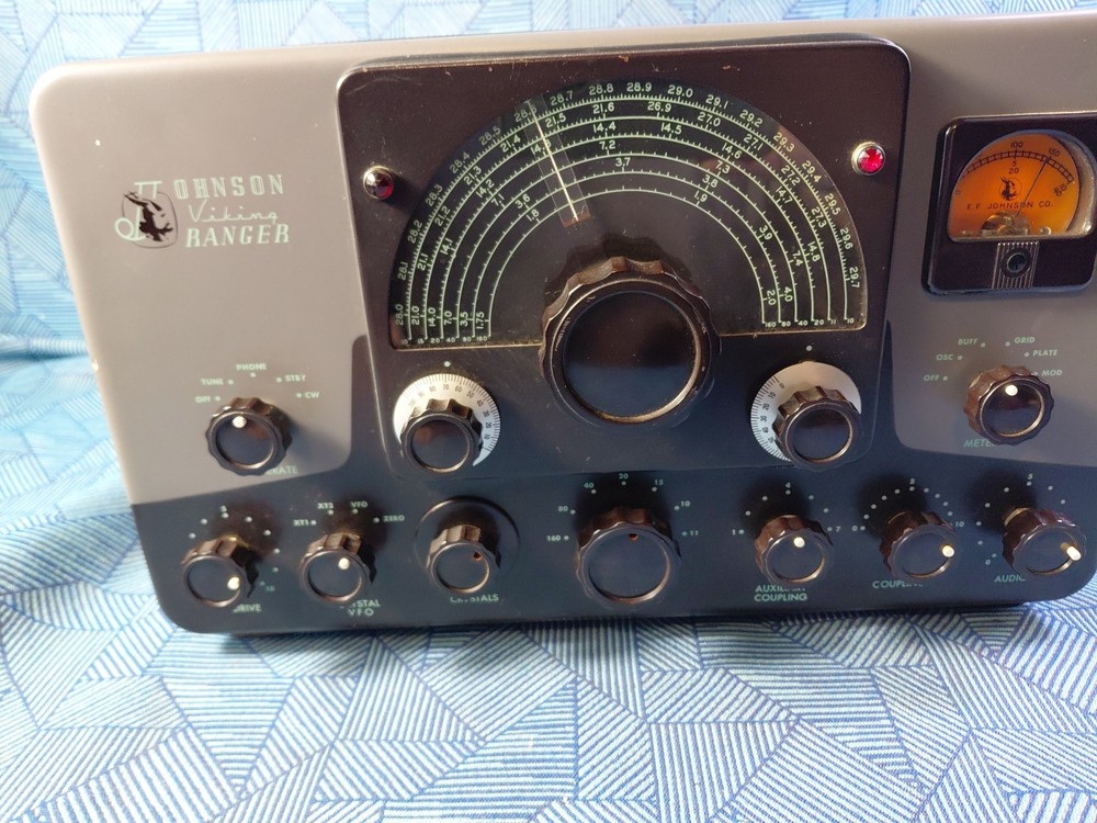 Johnson Viking Ranger Tube Transmitter Powers On Tubes Light Meter Works