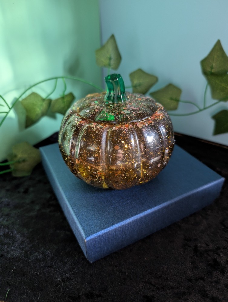 Decorative Pumpkin Tealight Holder (Epoxy Resin)