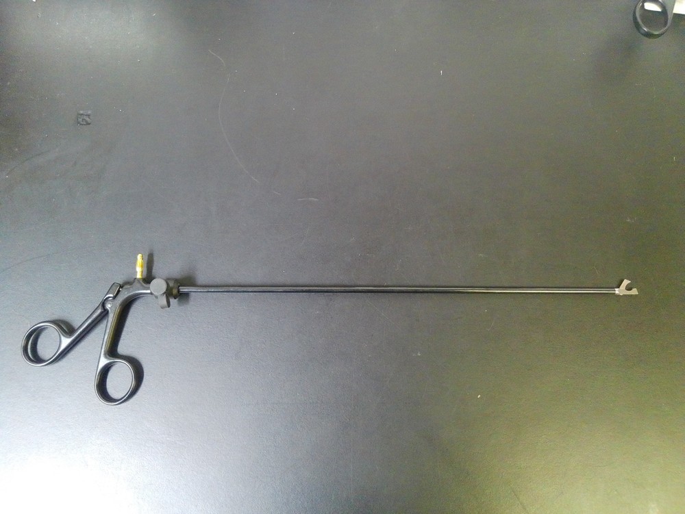 V Mueller LA8246 Laparoscopic Hook Biopsy Punch