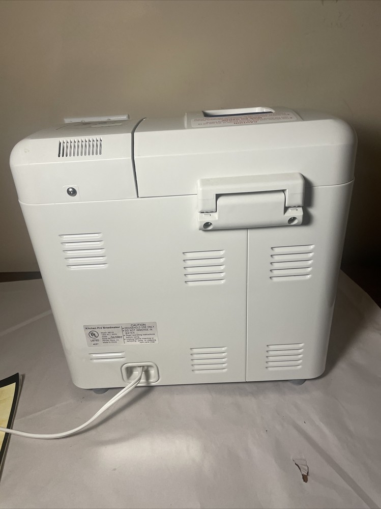 Regal Kitchen Pro Breadmaker Automatic 2lb Model K6743 With Guide Cookbook Works