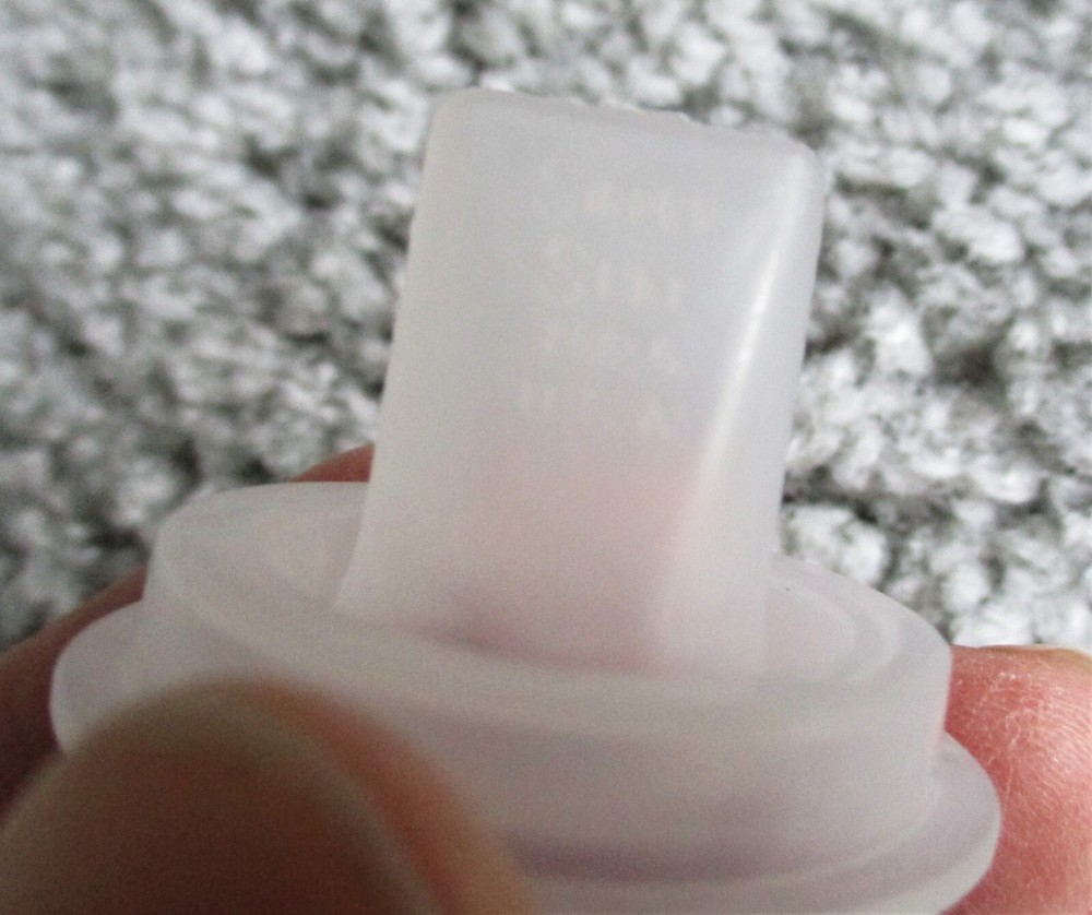 Vintage Tupperware Sippy Seal Spout #236