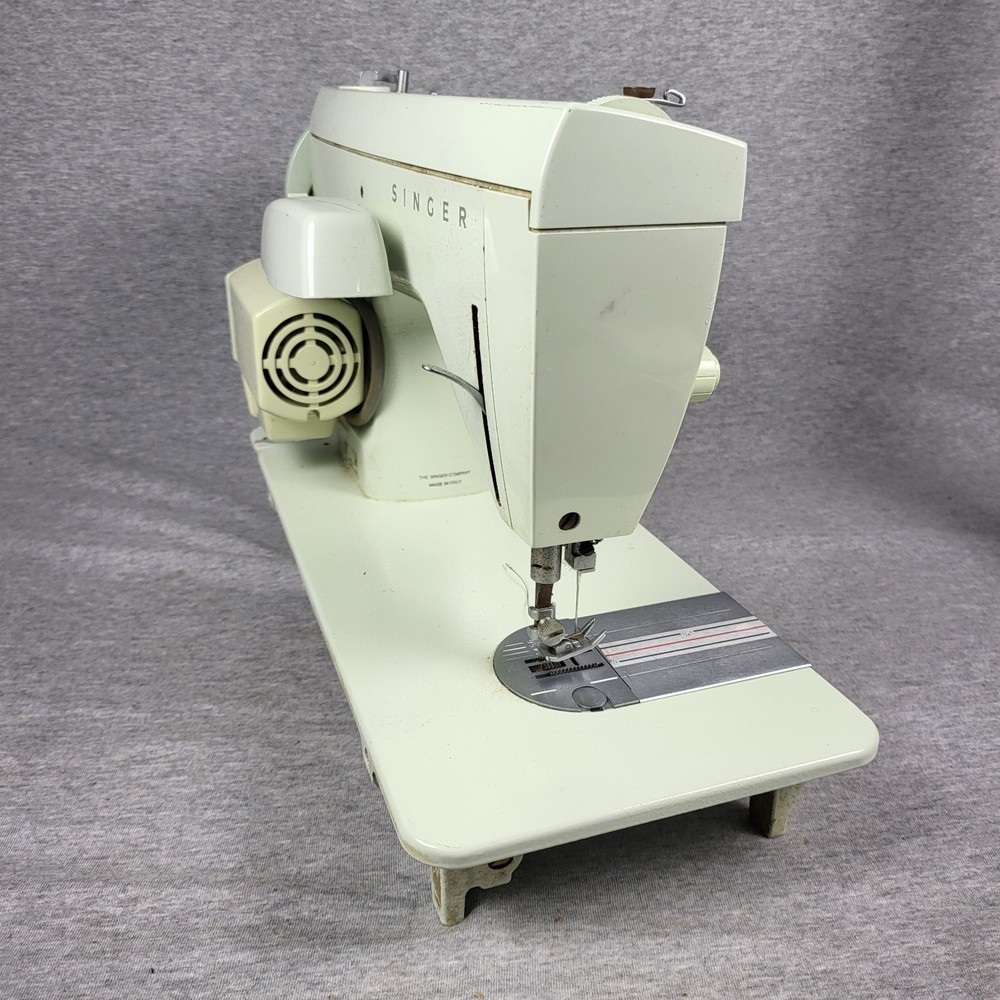 Singer 257 Sewing Machine - Untested As-is NO PLUG OR PEDAL