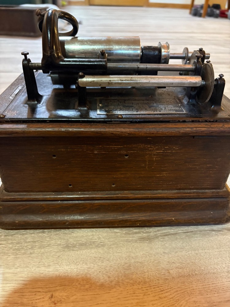 edison standard model d phonograph GOOD MOTOR AND UPPER