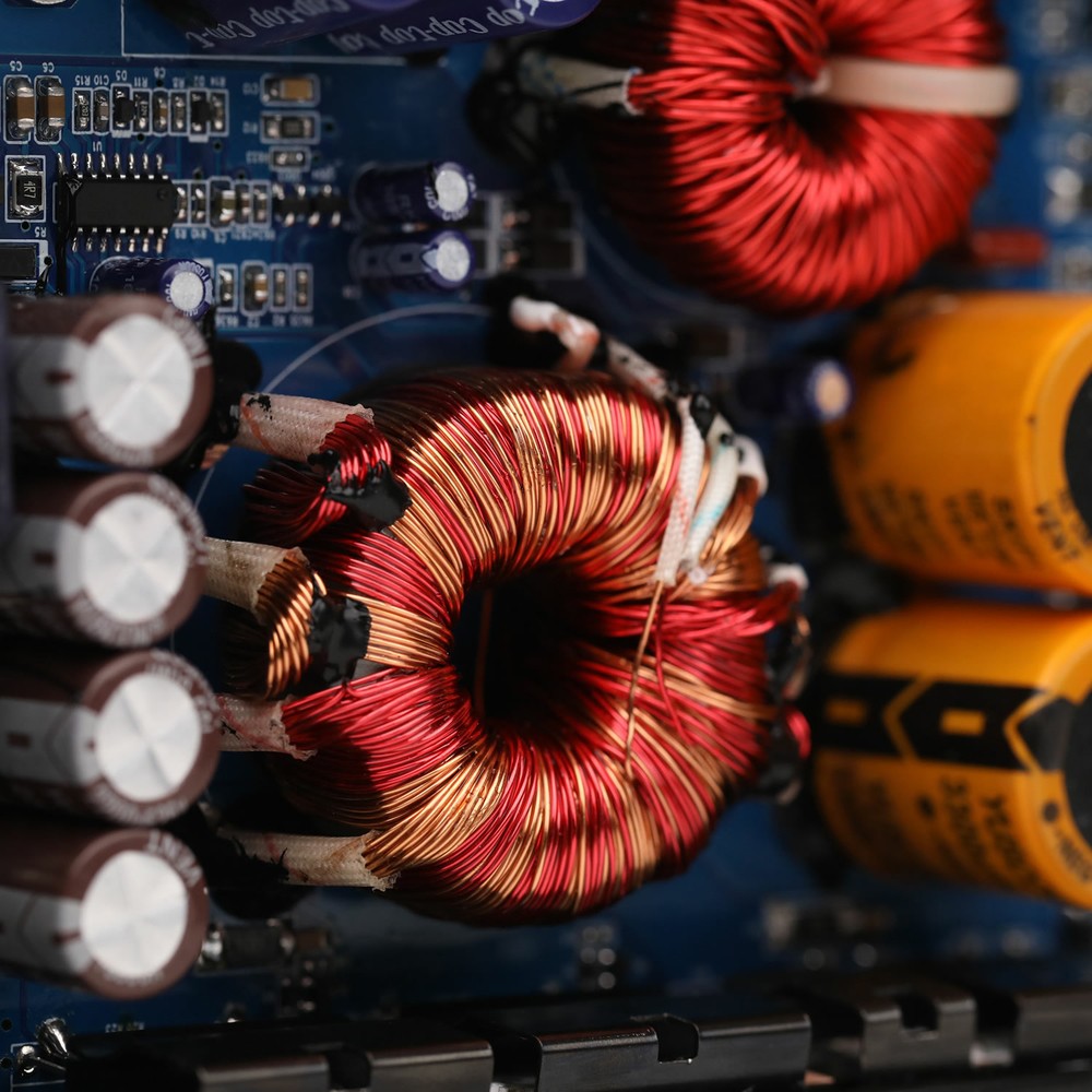 MB Quart FA2-400.4 400W RMS 4-Ch Amp + Install Kit