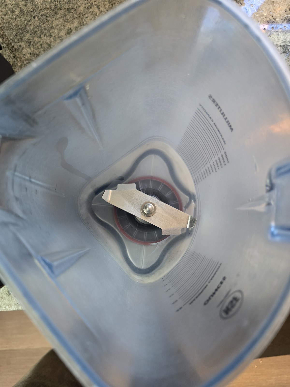 Vitamix The Quiet One Blender 48oz Polycarbonate Jar item 036019 ABAB READ