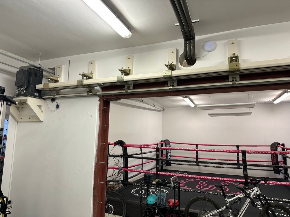 Automatic sliding gate & operator by Benincà