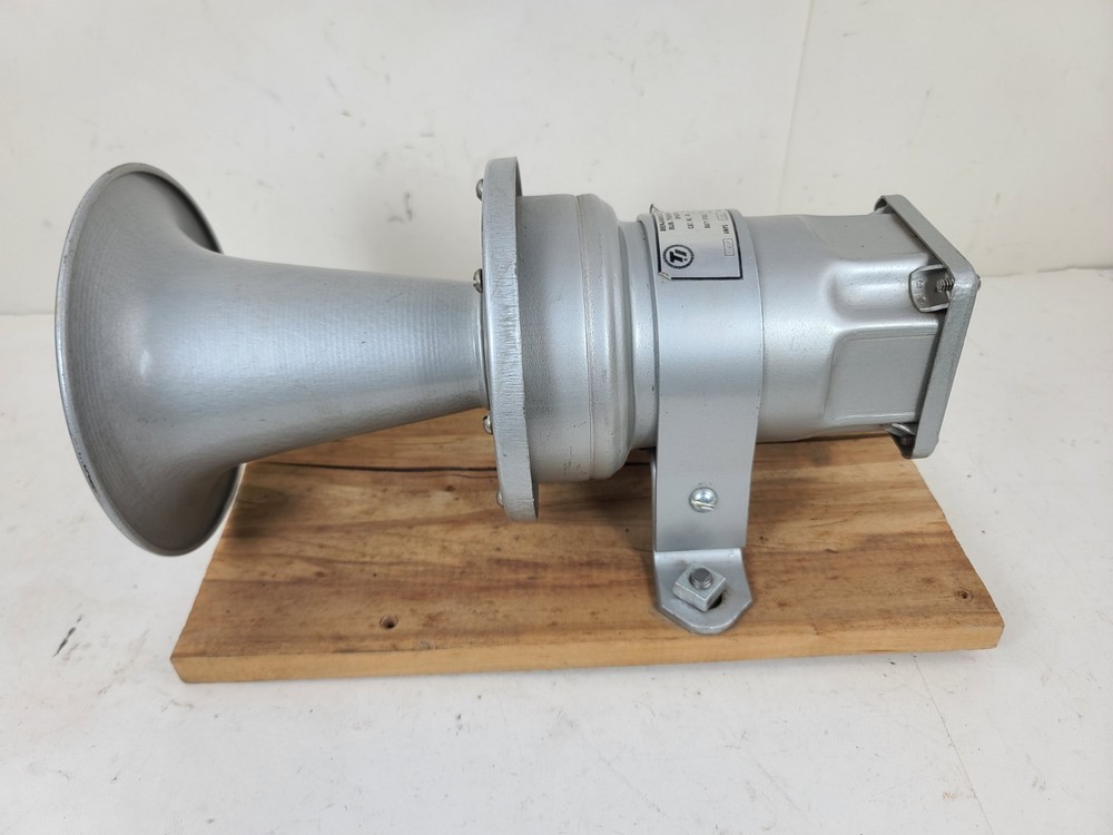 Thomas Ind. Benjamin Products Electrical Horn KM-8170
