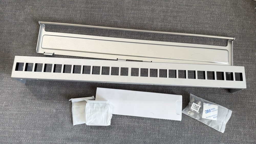 Ubiquiti Unifi Rack Mount Blank Patch Panel 24-Port UACC-RACK-PANEL-PATCH OPEN B