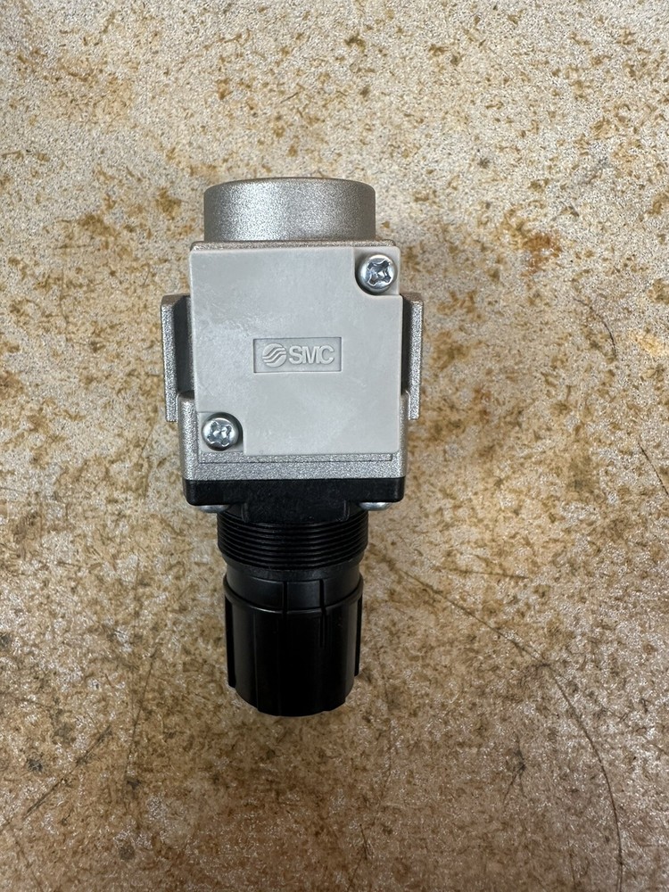 *NEW* SMC FILTER REGULATOR (AR20-N01BE-Z)
