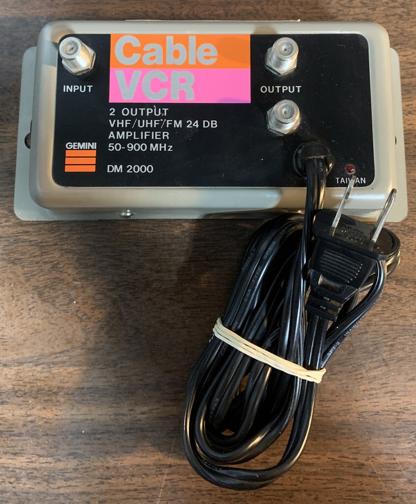 GEMINI CABLE/VCR DISTRIBUTION AMPLIFIER MODEL DM 2000 VHF/UHF/FM 24 DB