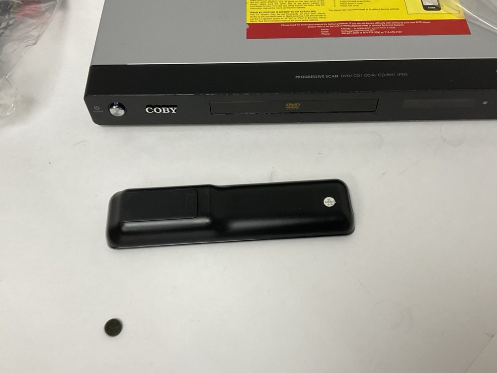 DVD Player Coby CDV-30 2.0 Channel with Remote USB AV Wire DVD-588
