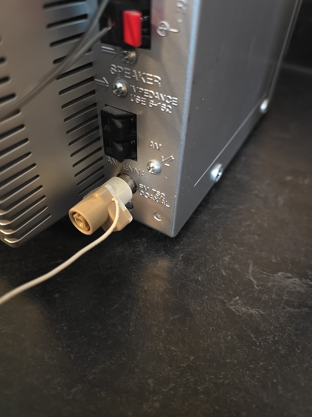 Sony Bookshelf Stereo System CMT-NE3 CD Cassette Tape AM FM Tested