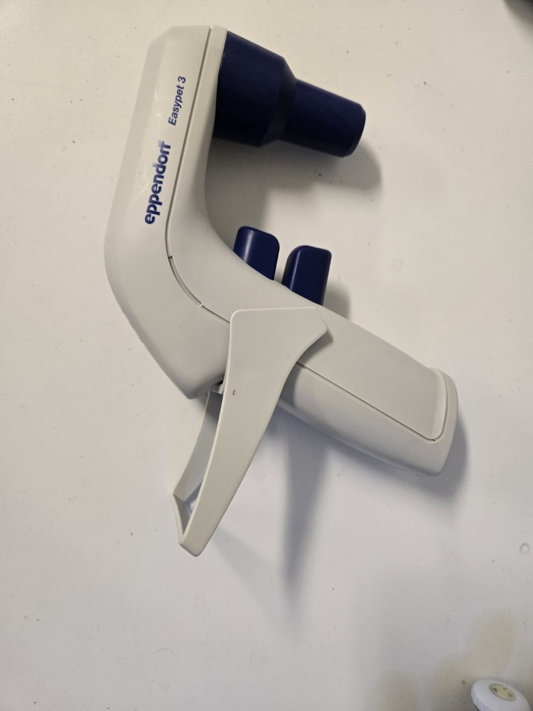 Eppendorf Easypet 3 Electronic Pipette Controller no  Charger